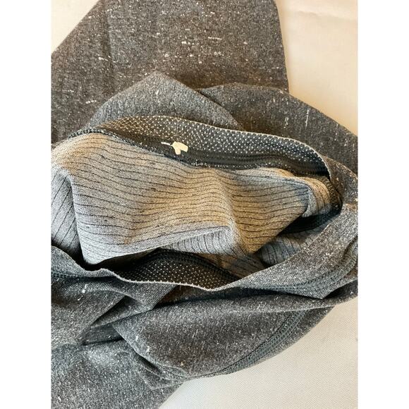 Lululemon Men's Shirt, Gray-Size M - Picture 4 of 5